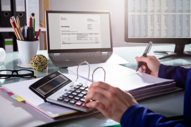 4 Compelling Reasons to Try Invoice Financing for Your Business