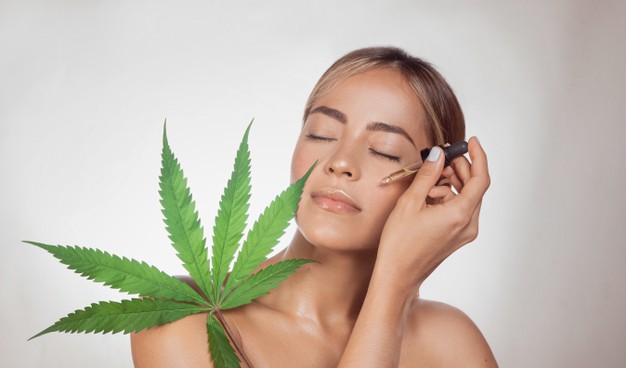 Complete Guide to Using CBD In Your Beauty Routine