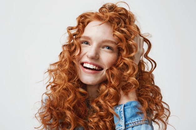 How to Apply a Curly Headband Wig - 2023 Guide?