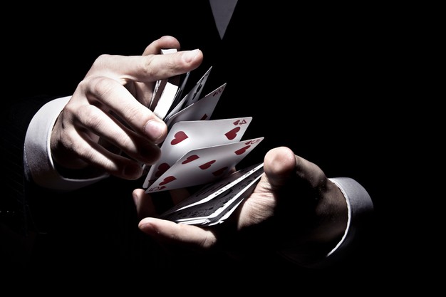7 Qualities A Poker Expert Needs to Crush Opponents