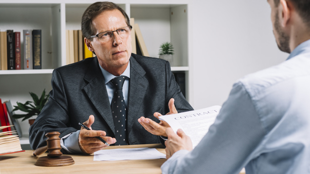 Top Questions to Ask Before Hiring a Business Attorney