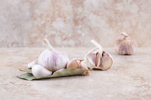 Health Benefits of Eating Raw Garlic