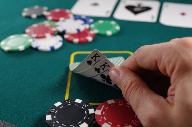 7 Quick Tips to Improve Your Poker Skills