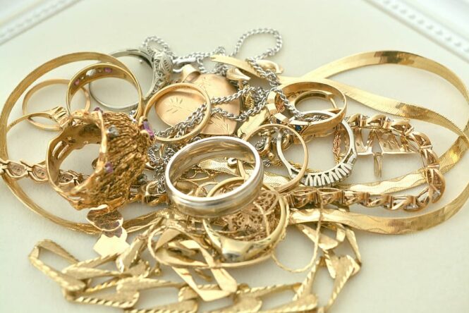 Smart Guide to Buying Gold Jewelry