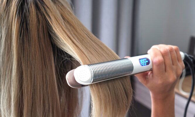 Flat Iron Temperature For Fine Hair: Complete Details