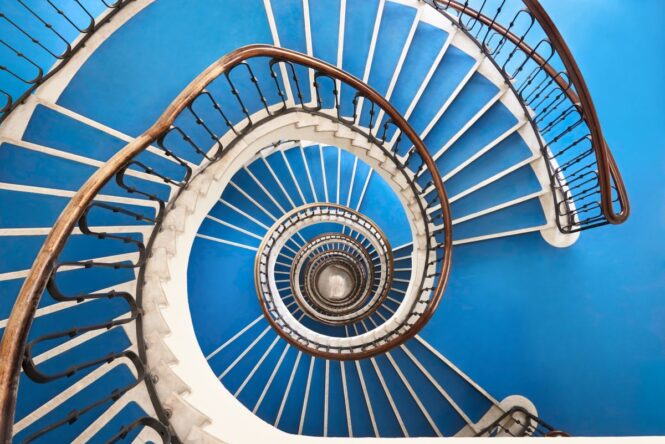 Art Deco-Inspired stairway