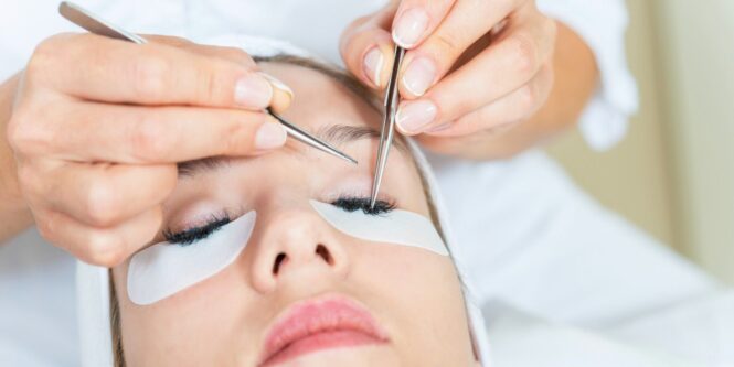 eye mask Enhance Comfort and Relaxation after getting eyelash extensions
